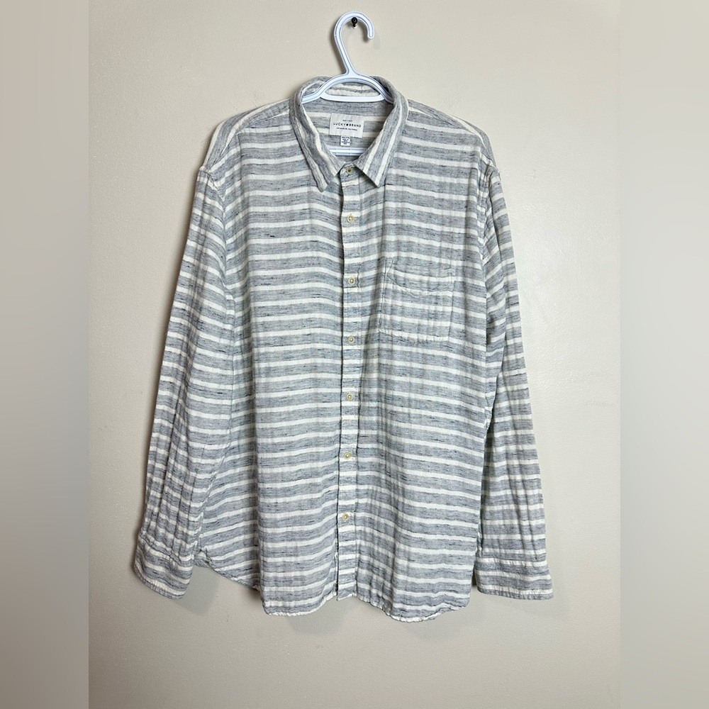 Lucky Brand Size XXL  Men's Gray and White Striped Shirt